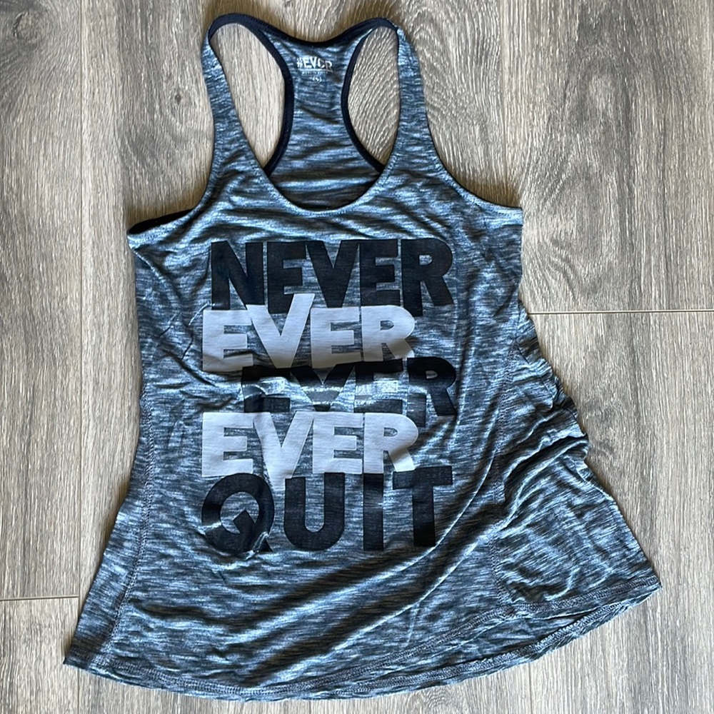 Women’s Sports Top Size S